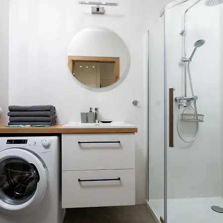 Old Town - Air Con & Parking - By Rentujemy