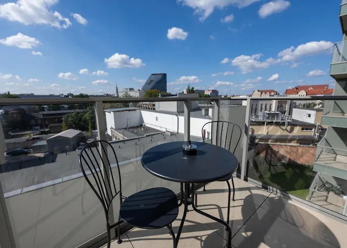 Old Town - Air Con & Parking - By Rentujemy