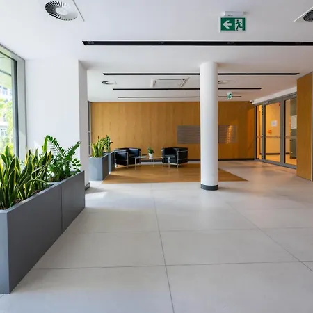 Old Town - Air Con&parking - By Rentujemy Apartament